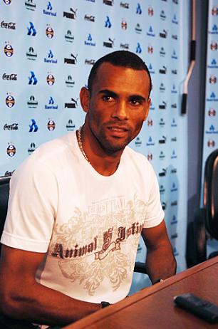 Paulo Sérgio admite má atuação e elogia colorado Taison Valdir Friolin /