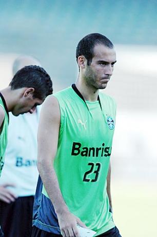 Grêmio deve dispensar volante Júnior Valdir Friolin/