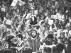 Hugo de Léon levanta a taça da América