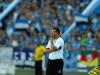 Mesmo com a reação do time de Celso Roth, com gols de Jonas, aos 30, e Paulo Sérgio, aos 49 minutos do segundo tempo, o Grêmio não conseguiu resultado suficiente para a classificação