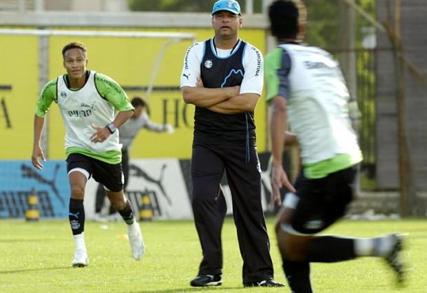 Roth: Grêmio está no mesmo nível dos grandes times do Brasil Jefferson Botega/