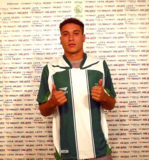 Juventude contrata lateral-esquerdo Ceará Divulgação/