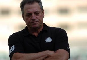 Abel treina pênaltis e bolas paradas defensivas em Recife  Porthus Junior/