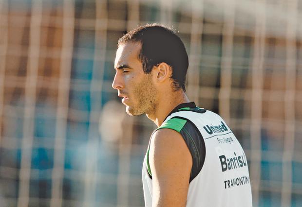 Dispensado, Júnior jogou apenas 137 minutos no Grêmio Mauro Vieira, BD/