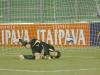 Aos 15 do segundo tempo, o goleiro do Juventude Michel Alves não conseguiu defender a penalidade cobrada por Fábio Neves