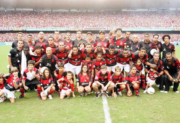 Flamengo vence o Botafogo de virada e é bicampeão carioca Maurício Val, Fotocom.Net/ Flamengo vence o Botafogo de virada e é bicampeão carioca Maurício Val, Fotocom.Net/
