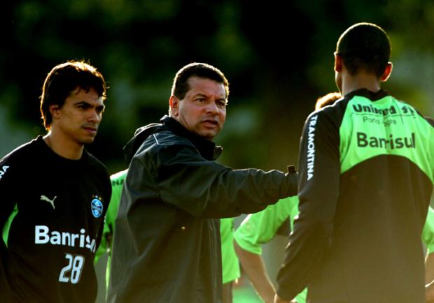Willian Magrão vira dúvida para estréia do Grêmio no Brasileirão Mauro Vieira/