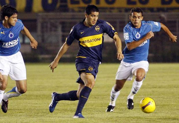 Riquelme diz que São Paulo é favorito ao título da Libertadores Marcos Desimoni, EFE/ Riquelme diz que São Paulo é favorito ao título da Libertadores Marcos Desimoni, EFE/