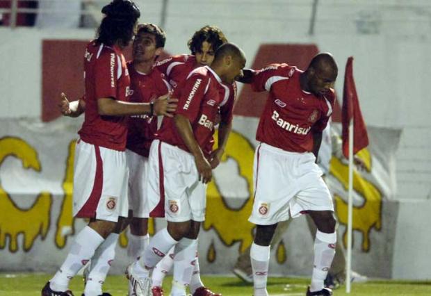 Sport aposta no fator local para reverter vantagem colorada Jefferson Botega/