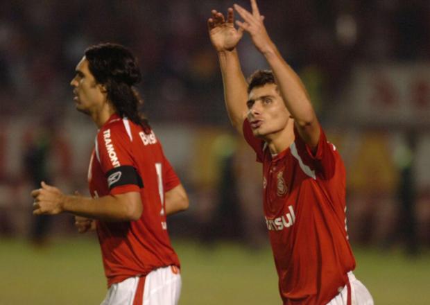 Alex marca e Inter ganha apertado do Sport na Copa do Brasil  Valdir Friolin/