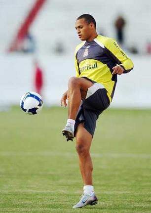 Abel comanda treino com time reserva no Beira-Rio Mauro Vieira/