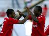 Sidnei e Andrezinho comemoram o gol do Inter marcado aos dois minutos do primeiro tempo