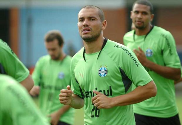 Soares diz que atacante tem que fazer gols para se garantir Mauro Vieira/ Soares diz que atacante tem que fazer gols para se garantir Mauro Vieira/