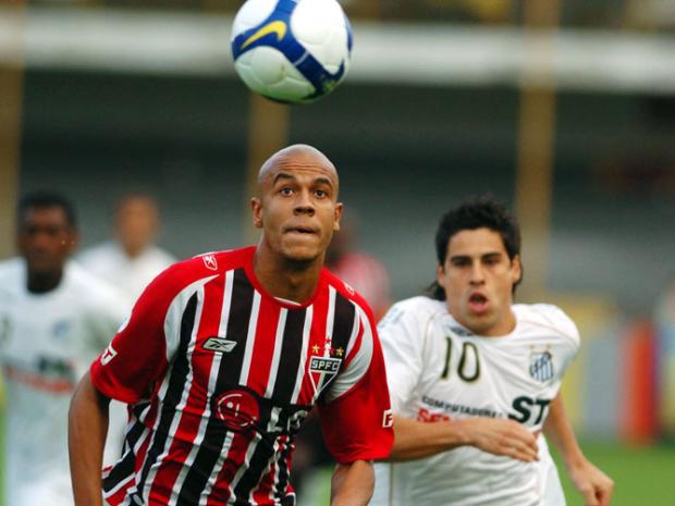 Santos e São Paulo empatam sem gols na Vila Belmiro Divulgação/VIPCOMM/ Santos e São Paulo empatam sem gols na Vila Belmiro Divulgação/VIPCOMM/