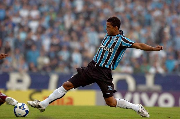 Grêmio leva vantagem em jogos contra o Flu no Brasileiro Fernando Gomes / Grêmio leva vantagem em jogos contra o Flu no Brasileiro Fernando Gomes /
