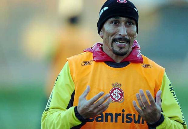 Inter não deve aceitar primeira proposta por Guiñazu Valdir Friolin/