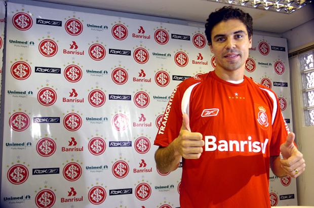 Bolívar é apresentado no Beira-Rio Alexandre Lops, Divulgação / Bolívar é apresentado no Beira-Rio Alexandre Lops, Divulgação /