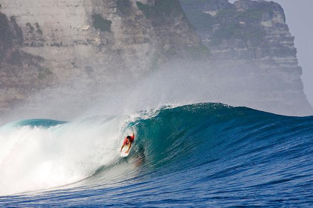 Mineirinho e Jadson se enfrentam na terceira fase do Quiksilver Pro Gold Coast Sean Rowland, ASP IMAGES/ Mineirinho e Jadson se enfrentam na terceira fase do Quiksilver Pro Gold Coast Sean Rowland, ASP IMAGES/