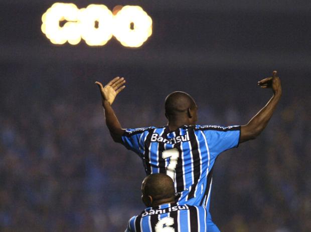 Perea marca no início e Grêmio vence Ipatinga por 1 a 0 Mauro Vieira/ Perea marca no início e Grêmio vence Ipatinga por 1 a 0 Mauro Vieira/