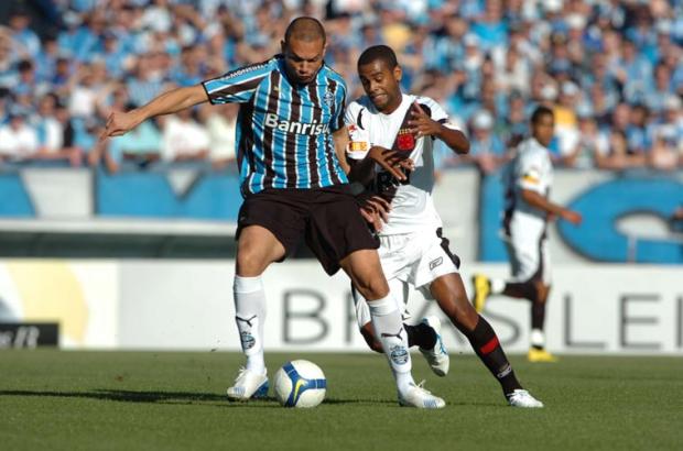 Vasco e Cruzeiro duelam por objetivos opostos no Brasileirão Fernando Gomes/