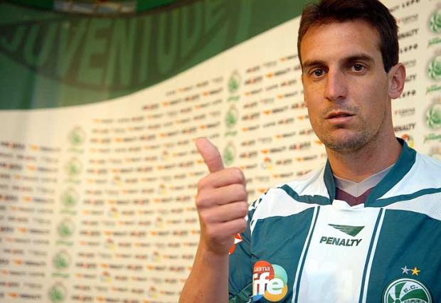 Juventude contrata lateral-esquerdo do Caxias    Juan Barbosa/