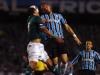 Marcel disputa a bola no alto: bola aérea é um dos pontos fortes do Grêmio neste campeonato