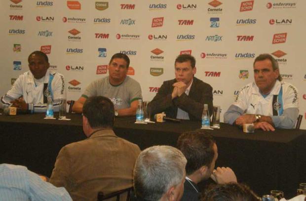 Evento reúne gremistas campeões do mundo em Porto Alegre Alexandre Ernst/ Evento reúne gremistas campeões do mundo em Porto Alegre Alexandre Ernst/