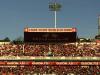 A torcida comparece ao estádio do Beira-Rio para apoiar o time