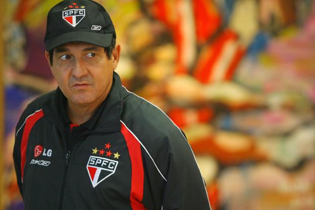 Muricy diz que não olha para a matemática do Brasileirão Gaspar Nóbrega, Vipcomm / Muricy diz que não olha para a matemática do Brasileirão Gaspar Nóbrega, Vipcomm /