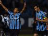 Com a vitória por 2 a 0 e o empate sem gols entre Palmeiras e Figueirense, o Grêmio, de Soares e Réver, reassumiu a liderança do Brasileirão