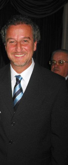 Duda Kroeff não quer Krieger envolvido na eleição do Grêmio Paulo Franken, Banco de Dados - 08/12/2004/