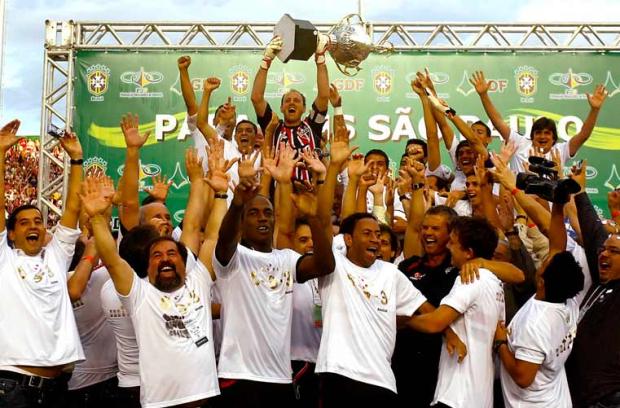 Campeão brasileiro de 2009 poderá receber prêmio de R$ 9 milhões Gaspar Nóbrega/VIPCOMM/
