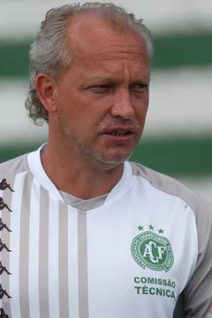 Mauro Ovelha: O que determinou o empate do Avaí foi a marcação Raquel Heidrich/ Mauro Ovelha: O que determinou o empate do Avaí foi a marcação Raquel Heidrich/