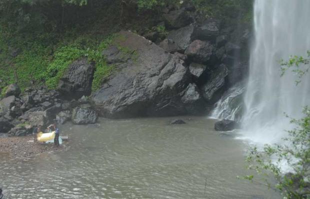 Homem morre após cair da cascata do Salto Ventoso, em Farroupilha  Tatiana Cavagnolli/