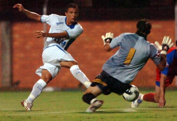 Lima quer dupla no ataque para jogo que vale classificação do Avaí Flávio Neves/Diário Lima quer dupla no ataque para jogo que vale classificação do Avaí Flávio Neves/Diário