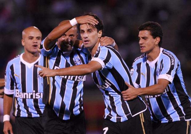 Jonas diz que jogador do Aurora também merecia expulsão Jorge Abrego, EFE/