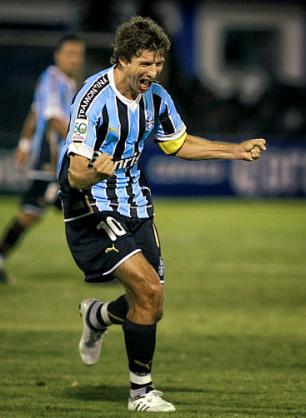 Grêmio vence Aurora na Bolívia e assume liderança no Grupo 7 Juan Karita, AP/ Grêmio vence Aurora na Bolívia e assume liderança no Grupo 7 Juan Karita, AP/