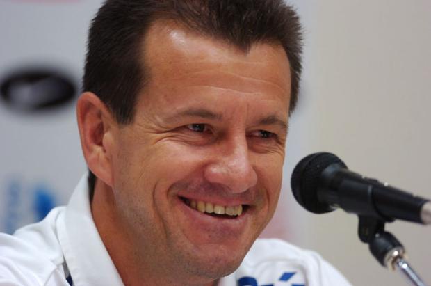 Dunga e Jorginho observam jogadores da dupla Gre-Nal Fernando Gomes/ Dunga e Jorginho observam jogadores da dupla Gre-Nal Fernando Gomes/