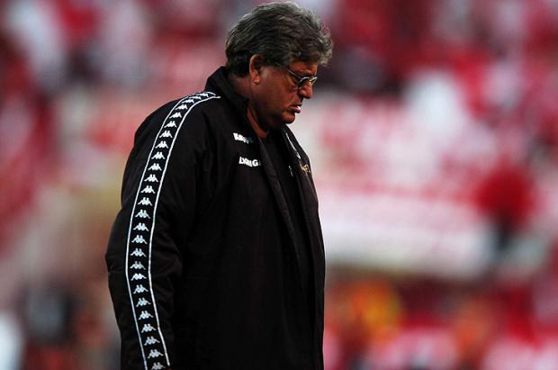 Cotado para o Grêmio, Geninho diz que dinheiro não o tira do Atlético-PR Daniel Marenco/