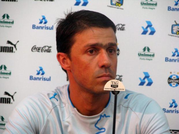Auxiliar técnico indica ataque com Herrera e Maxi contra o Aurora Vinícius Rebello/ Auxiliar técnico indica ataque com Herrera e Maxi contra o Aurora Vinícius Rebello/