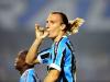 Maxi López homenageia o filho, após o gol