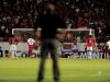 Aos 28 minutos do primeiro tempo, Lauro defende um pênalti cobrado pela Ulbra e é ovacionado pela torcida no Beira-Rio
