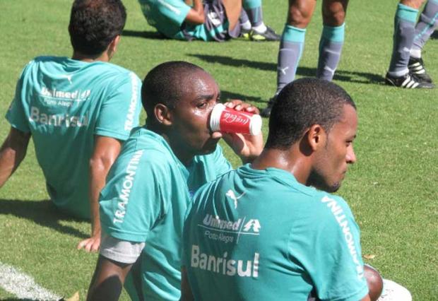 Palmeiras tem interesse no atacante Perea Vinícius Rebello  /