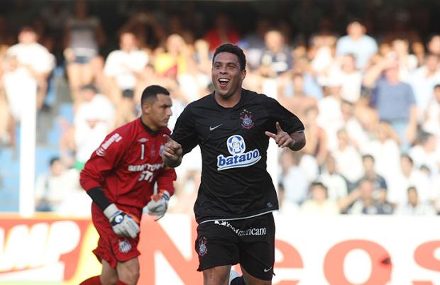 Com golaço de Ronaldo, Corinthians bate Santos no primeiro jogo da final do Paulistão Eduardo Viana, Lancepress/ Com golaço de Ronaldo, Corinthians bate Santos no primeiro jogo da final do Paulistão Eduardo Viana, Lancepress/