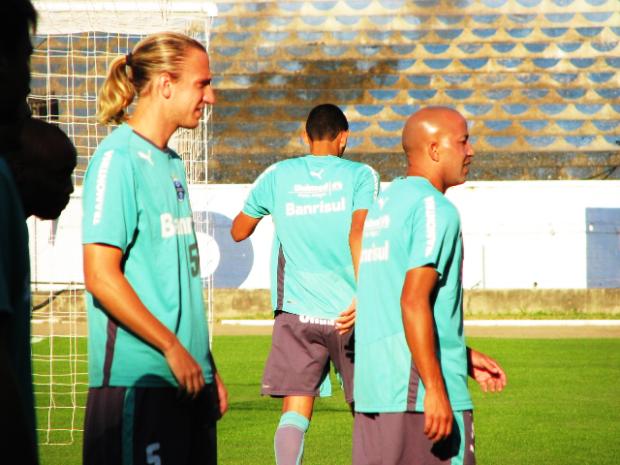 Maxi López alerta para qualidade dos meias do San Martín Vinicius Rebello / Maxi López alerta para qualidade dos meias do San Martín Vinicius Rebello /