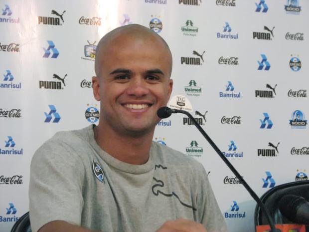 Ruy faz elogio e provoca Celso Roth Vinicius Rebello/