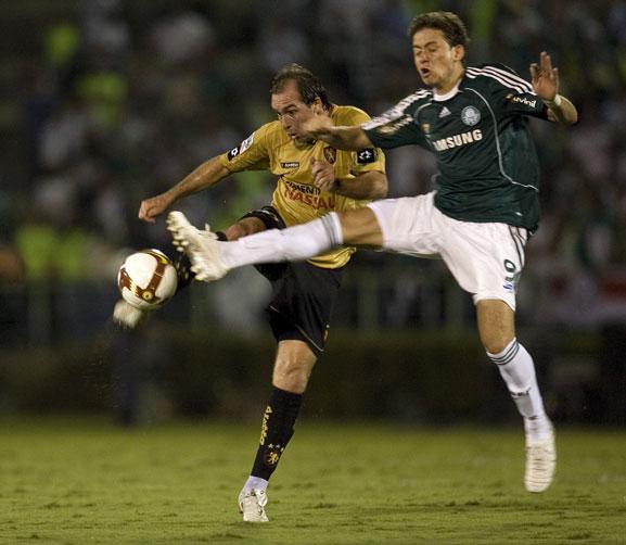 Brecha no regulamento pode forçar cruzamento do Grêmio com Palmeiras ou Sport Sebastião Moreira, EFE/