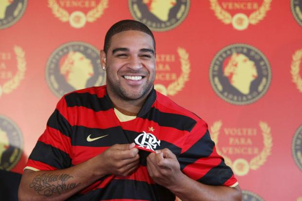 Preparação de Adriano começará de forma leve no Flamengo Marcelo Sayao, EFE / Preparação de Adriano começará de forma leve no Flamengo Marcelo Sayao, EFE /