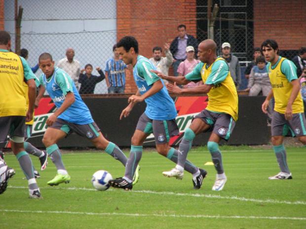 Túlio deve ser titular no primeiro jogo com Autuori no comando Vinicius Rebello/ Túlio deve ser titular no primeiro jogo com Autuori no comando Vinicius Rebello/