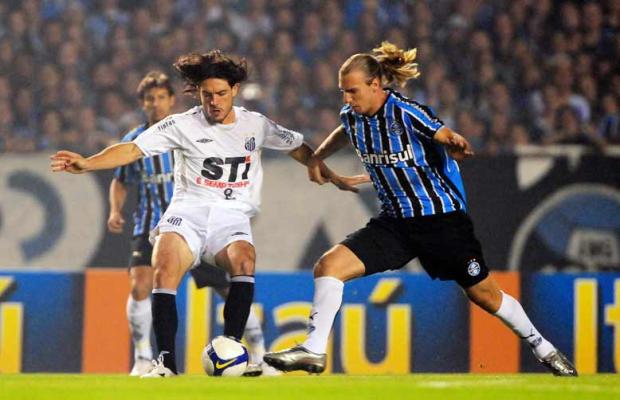 Grêmio e Santos empatam em 1 a 1 no Olímpico no Brasileirão Diego Vara/